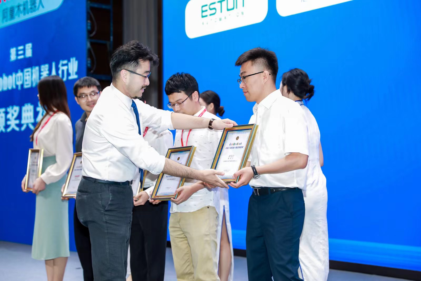 蓝月亮料免资料大全