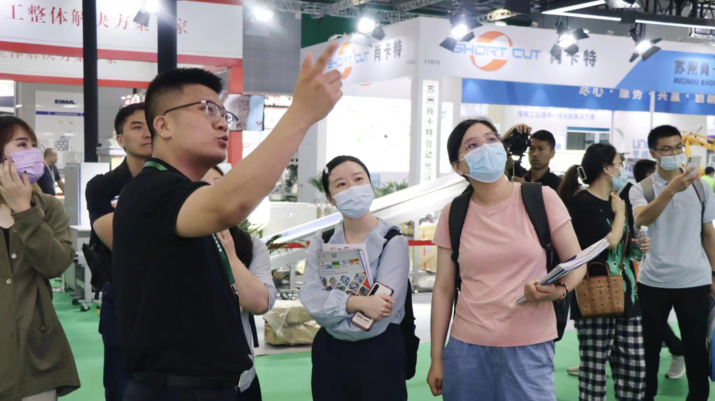 蓝月亮料免资料大全